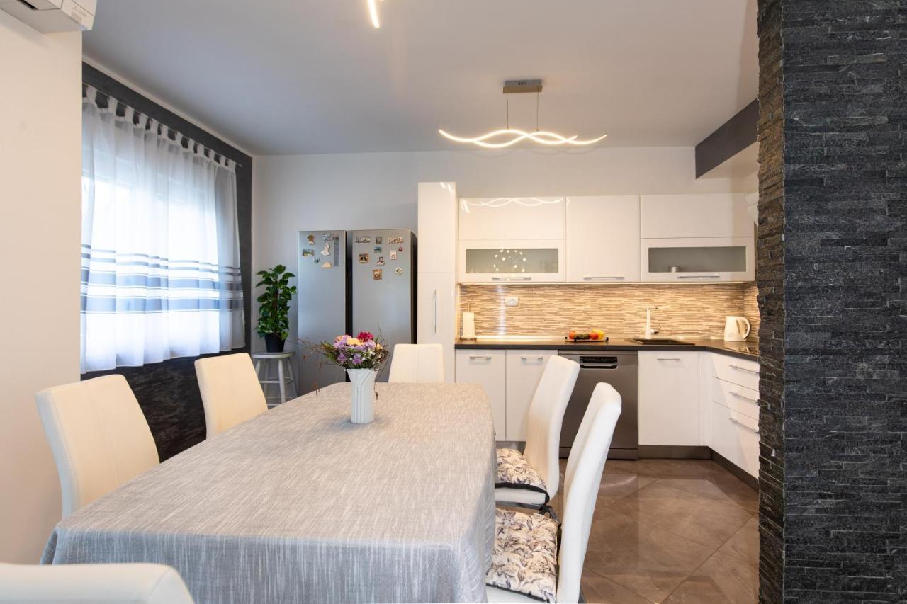 Villa Nina Baska Bagian luar foto