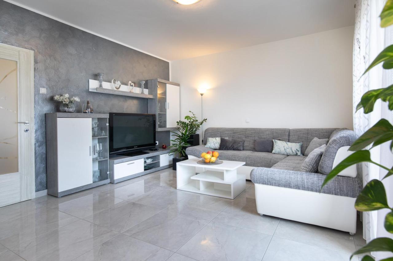 Villa Nina Baska Bagian luar foto